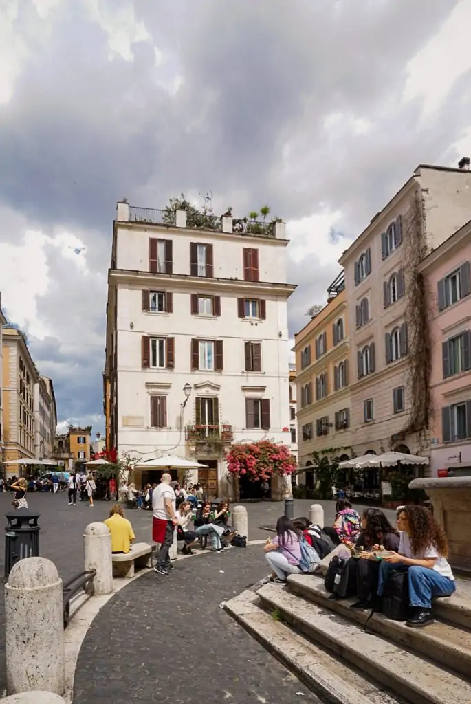 Street scene in Monti, Rome